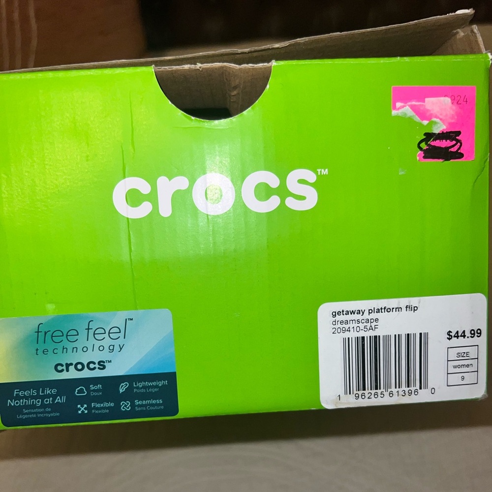 NIB CROCS Platform Sandals - Picture 3 of 7